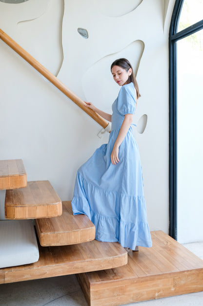 Side view of linen long dress in blue called Amalfi by Una Linen Havn